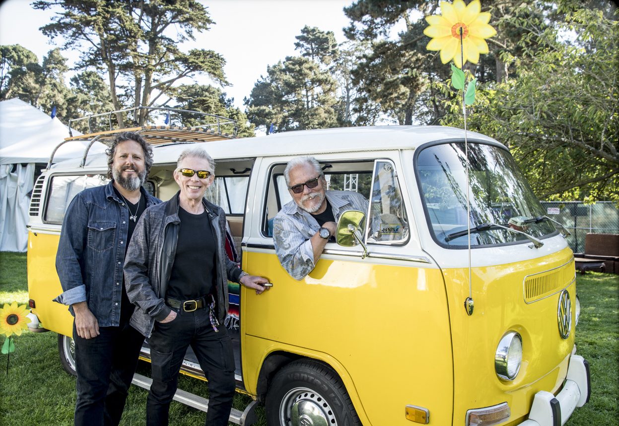 Three Live Shows From 90s Hot Tuna Are Brought Together In A CD Box Set For The First Time