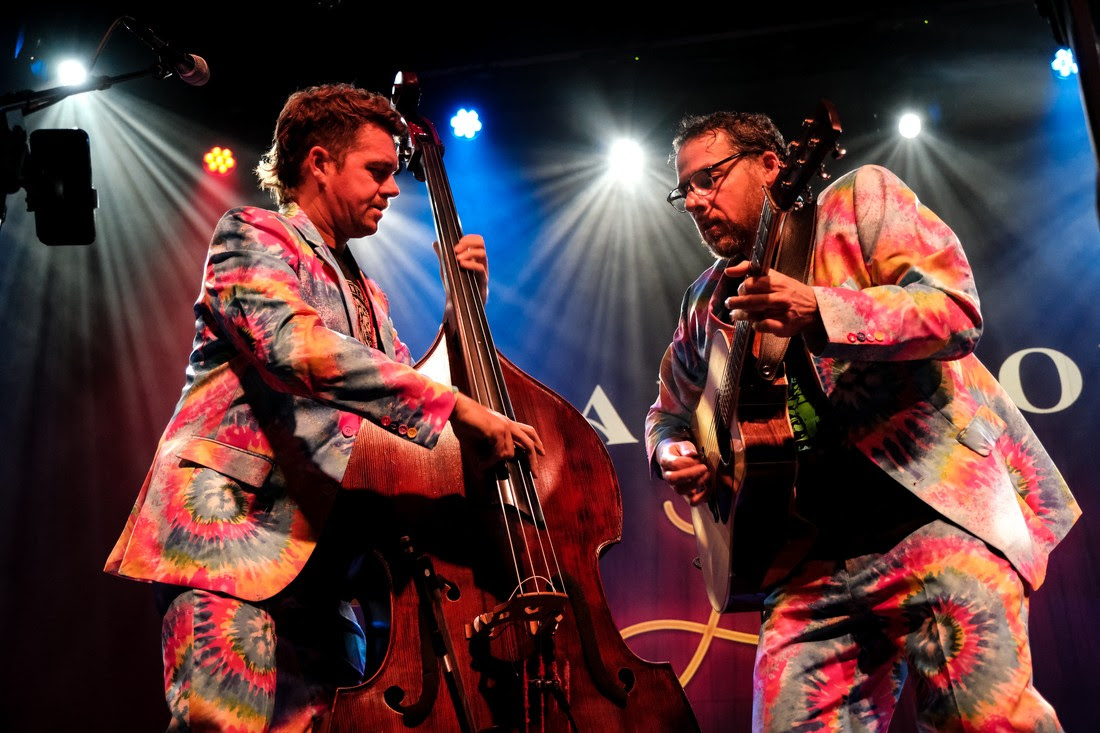 The Infamous Stringdusters’ Andy Falco & Travis Book Explore Jerry Garcia’s Music Through Bluegrass