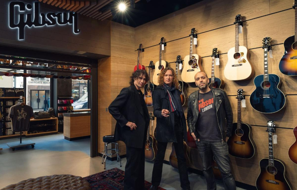 Watch The Darkness Explore The New Gibson Garage London On “The Scene”