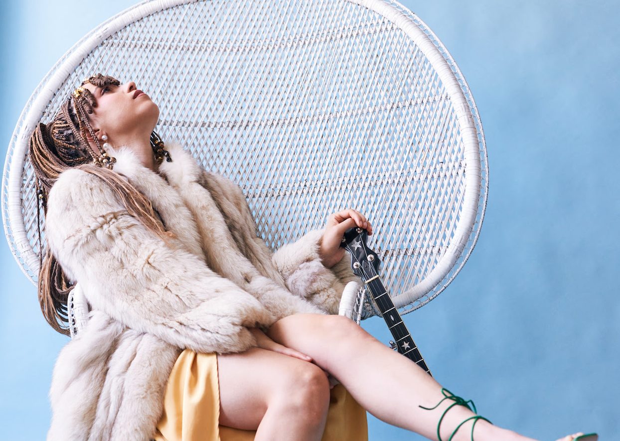 Kaia Kater’s “In Montreal” Is A Love Letter To The Banjo And Her Home Town