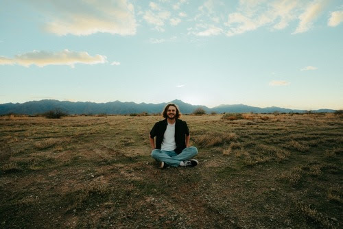 Evan Honer’s “Easier” Pits Realities Against Expectations