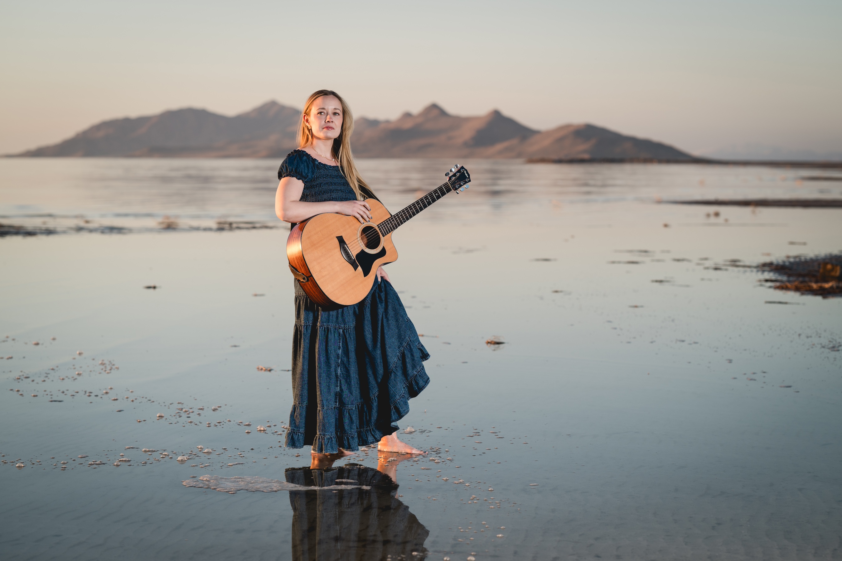 Emily Hicks Draws On Western Landscapes And Stories From Life For Debut Album ‘Weird Wild Wonderful’