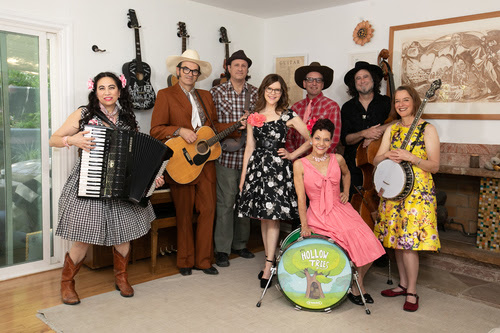 Lisa Loeb & The Hollow Trees Collaborate On Era-Spanning All-Ages Album ‘That’s What It’s All About’