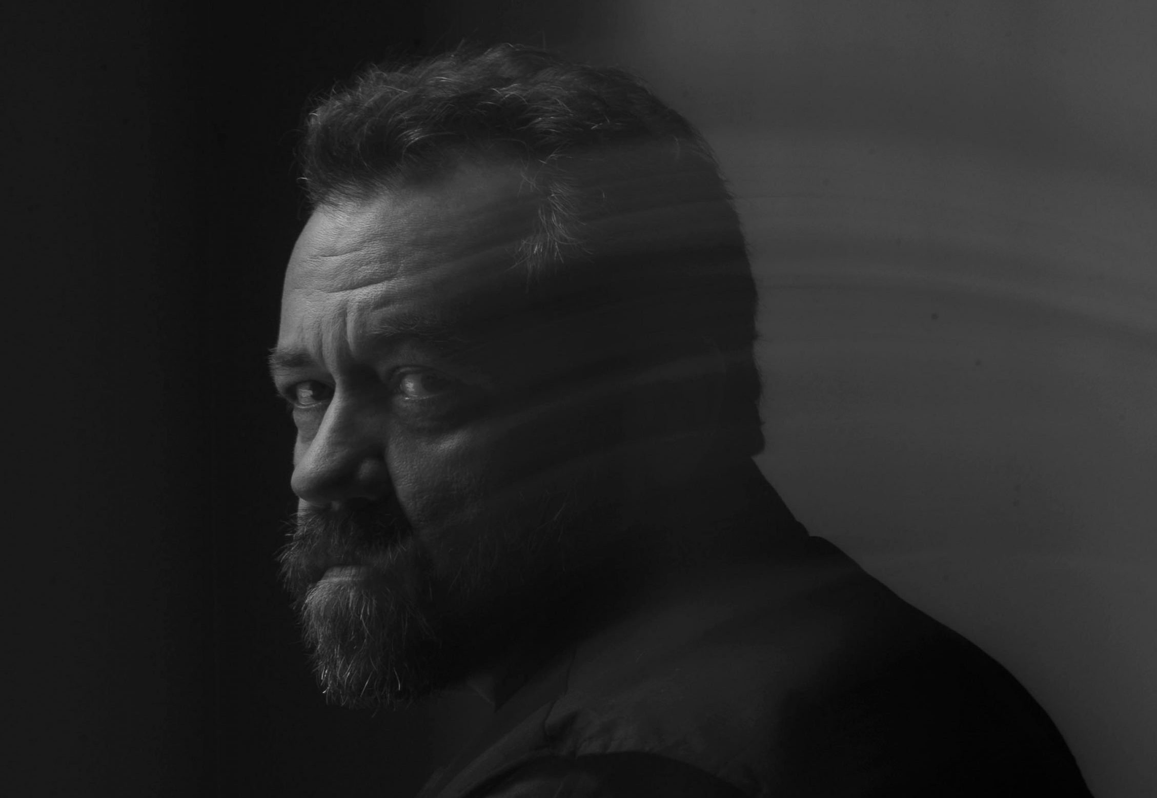 Preview Dan Tyminski’s ‘Live From The Ryman’ Album And Catch Him On Tour