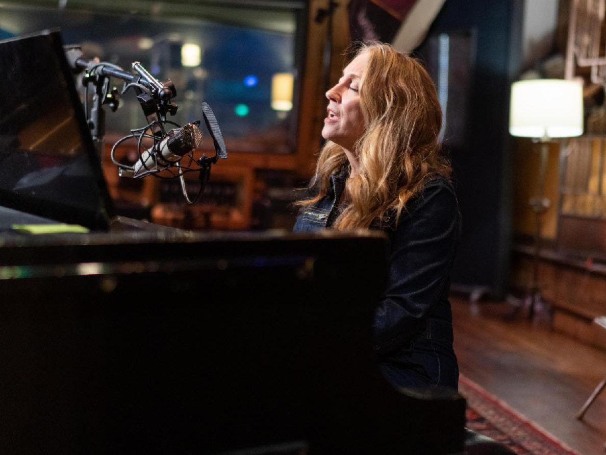 Amy Speace’s “The American Dream” Reflects On What We Try To Get Back To