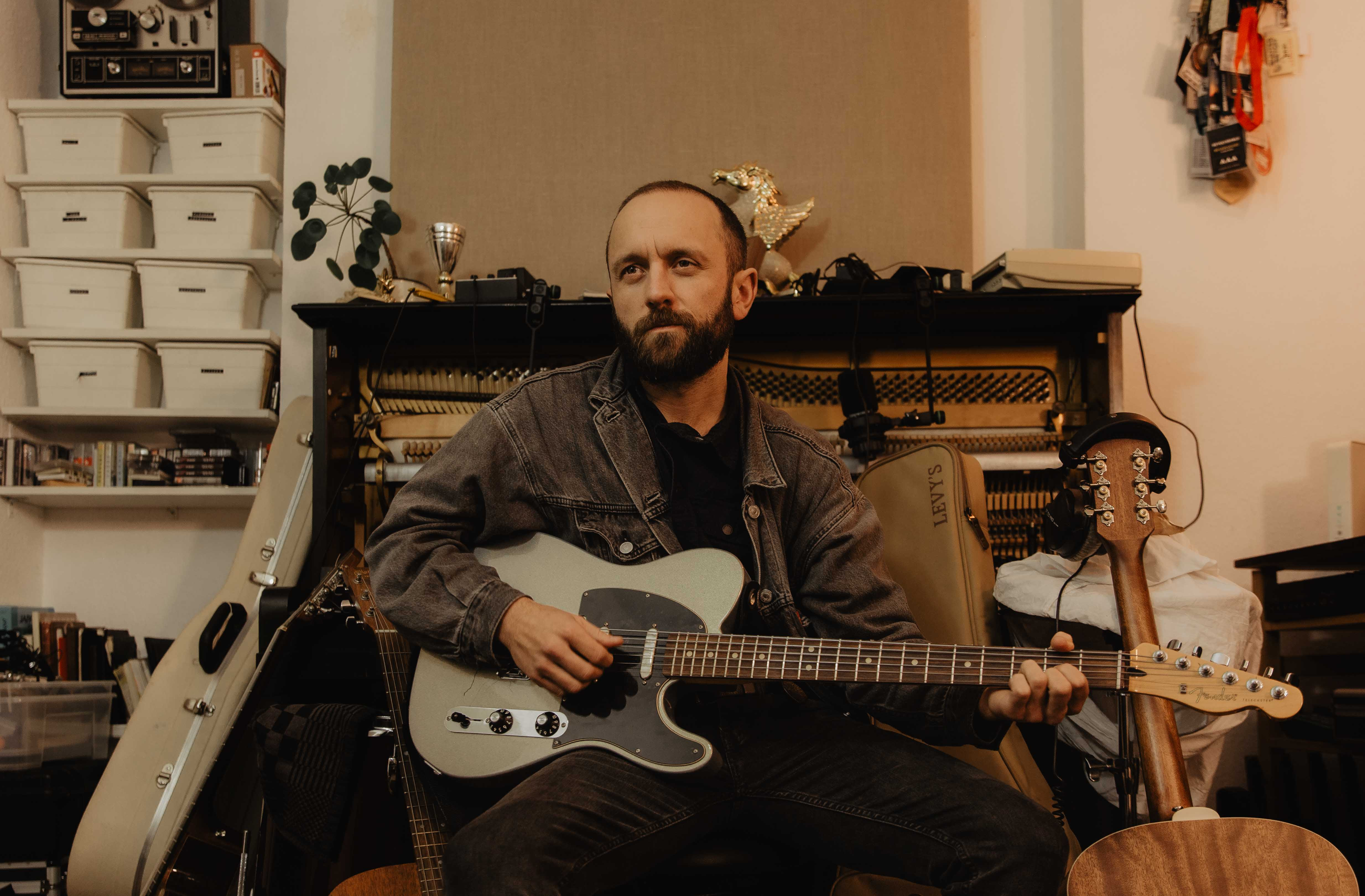 Ian Fisher Shares “The Face Of Losing” To Bring Comfort In The Midst Of Loss