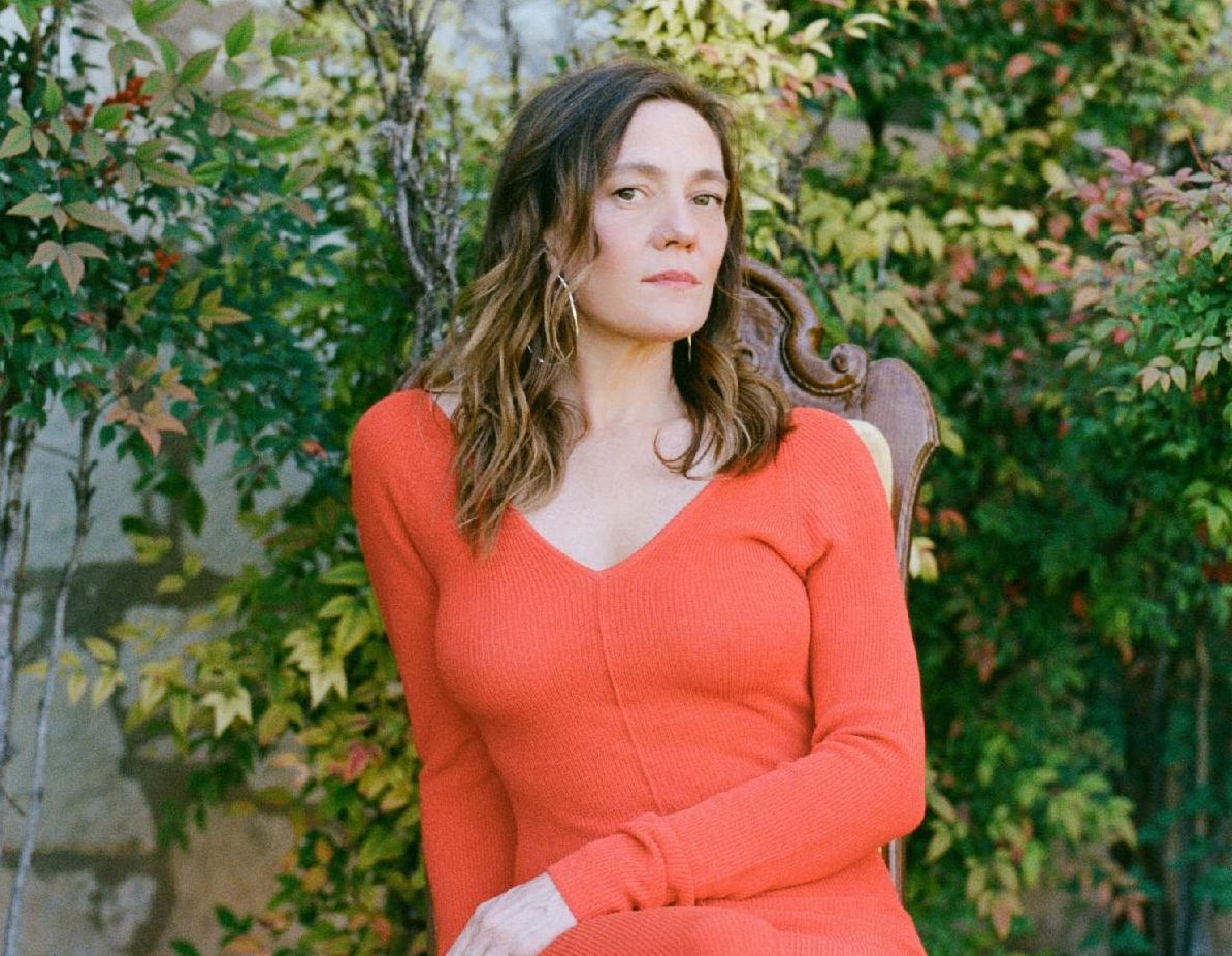 Kelley Mickwee’s Solo Return ‘Everything Beautiful’ Sounds Like A Girl From Memphis