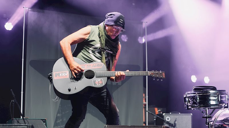 Mike Peters + The Alarm’s ‘Music Television’ Album Takes On New Meaning For Peters During His Cancer Battle