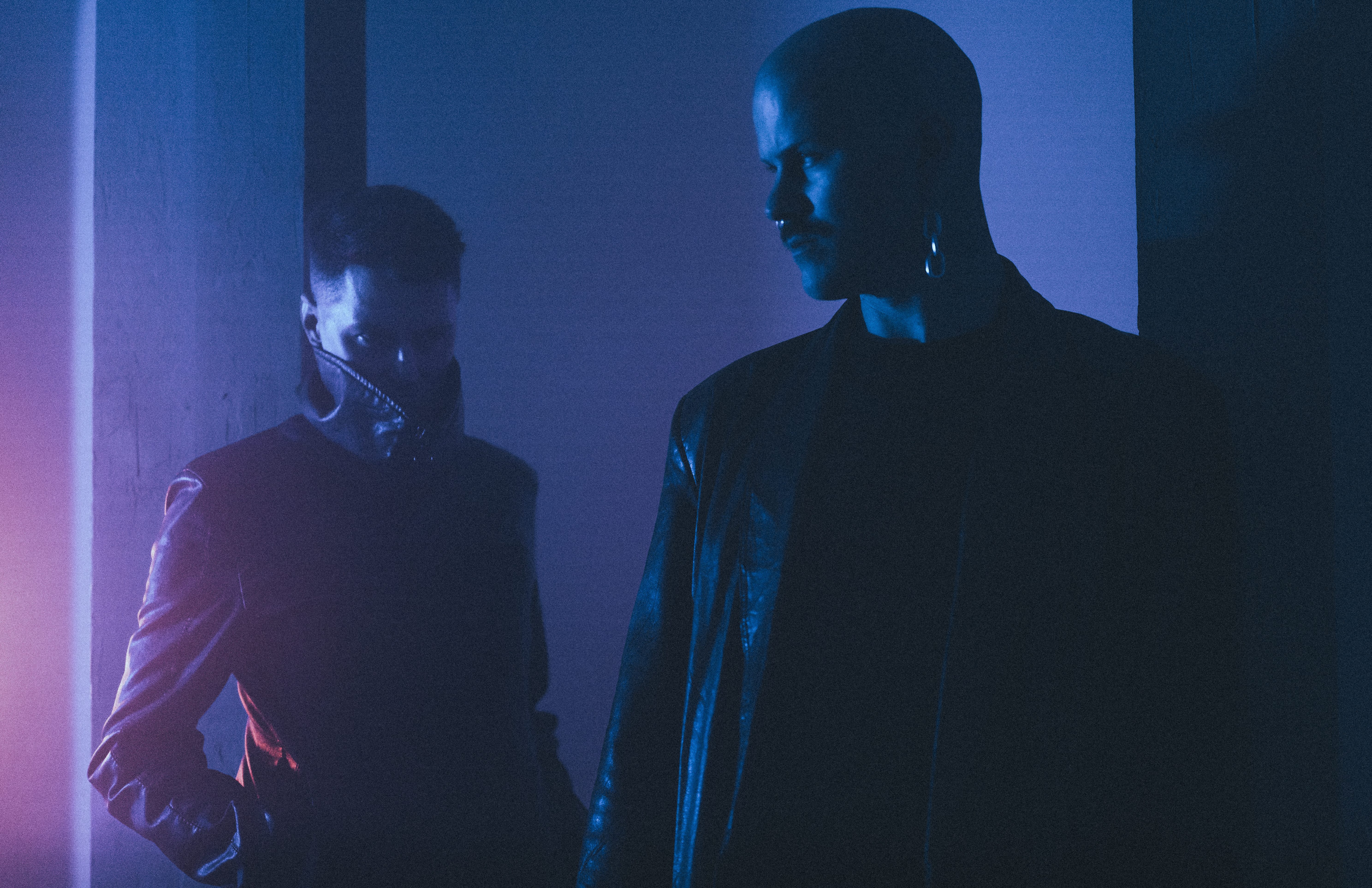 Sleek Teeth’s Self-Titled EP Cultivates A Sense Of Mystery