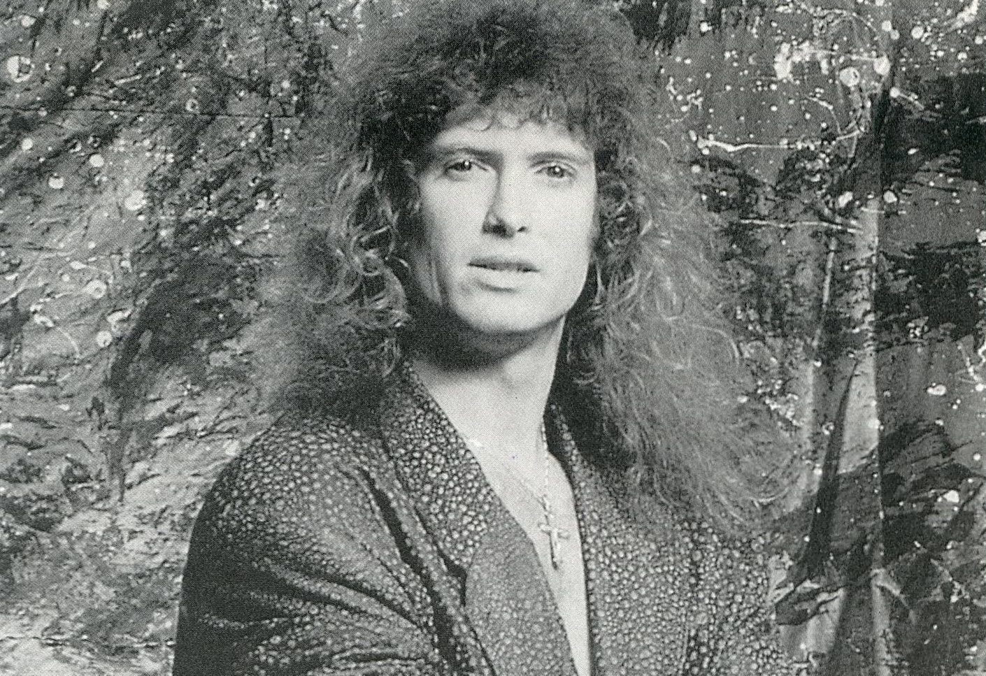 Rare Concert Video Released Of Riot’s Rhett Forrester Performing In 1992