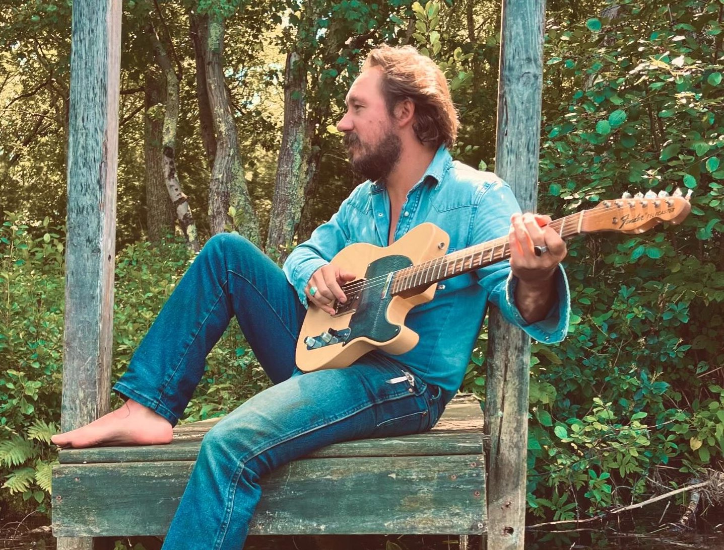 Interview: Tyler-James Kelly Makes Country Music For The People On Solo Debut ‘Dream River’