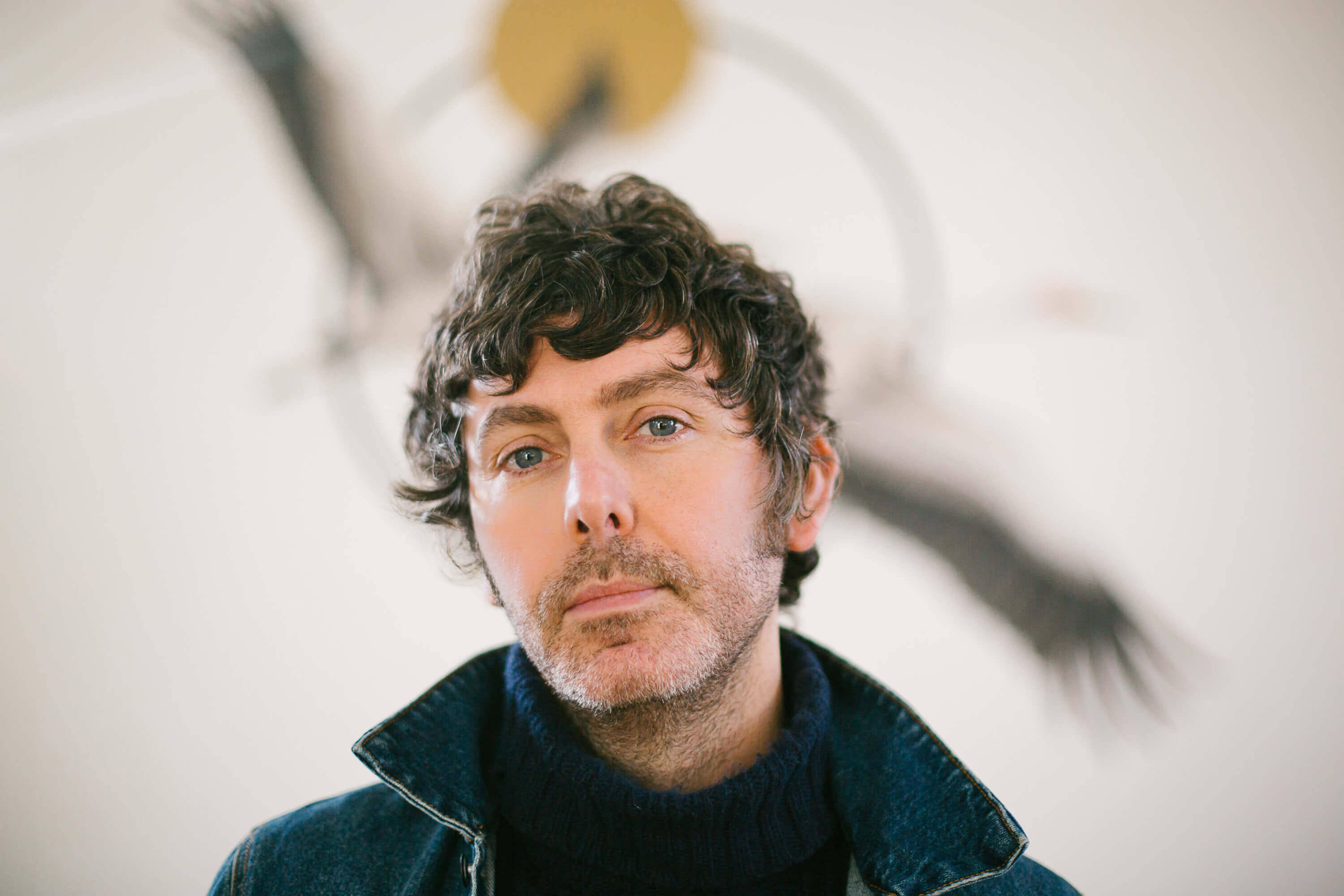 Daniel Schamroth Captures Early Romance With  Acoustic Demo “Skyscraper”