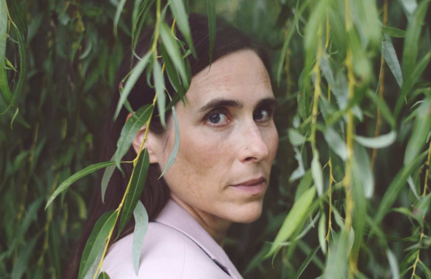 Rose Cousins Invites Audiences To Create Their Own Love Story Via “Denouement”