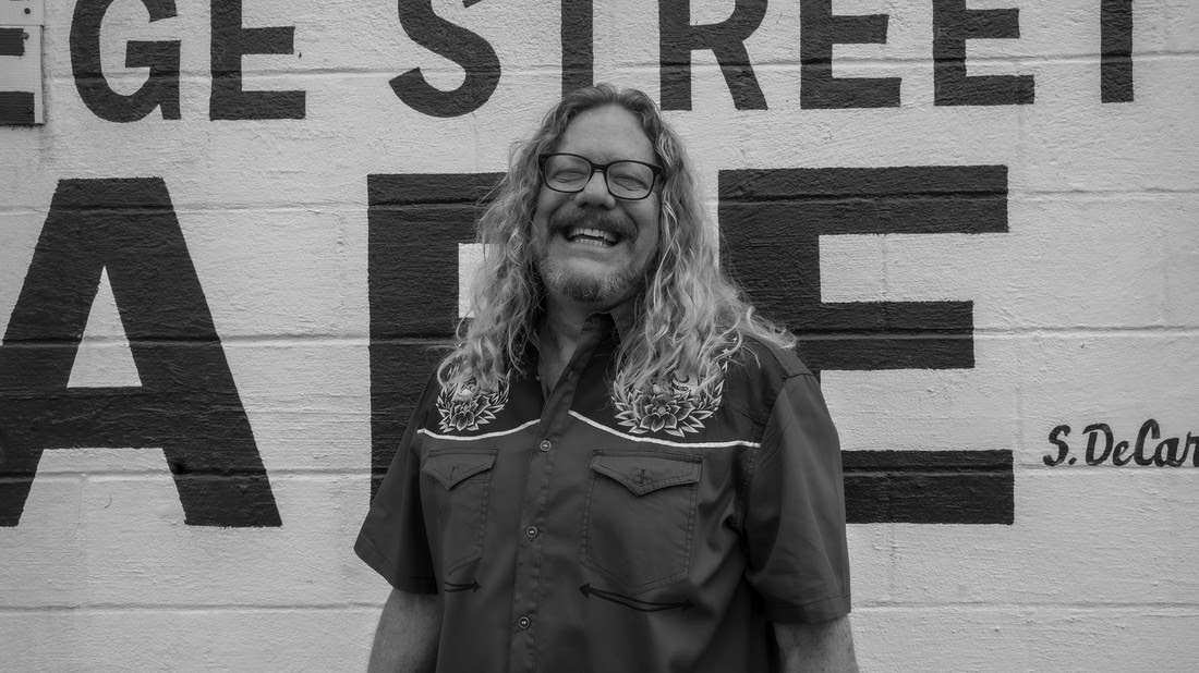 Ray Cardwell Joins Americana Vibes For Reflective ‘Singing Tree’