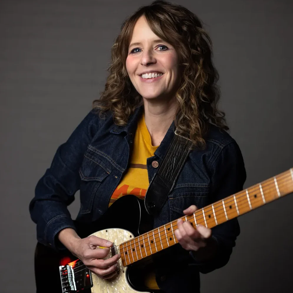 Interview: Nikki O’Neill Grows Into Chicago And Reflects On Her Past For ‘Stories I Only Tell My Friends’