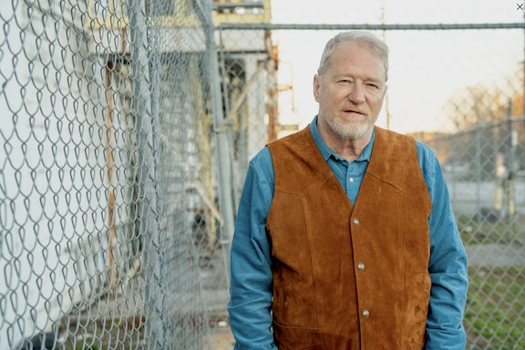 Explore David Lowery’s Autobiographical Side With The Childhood Reminiscences Of “Frozen Sea”