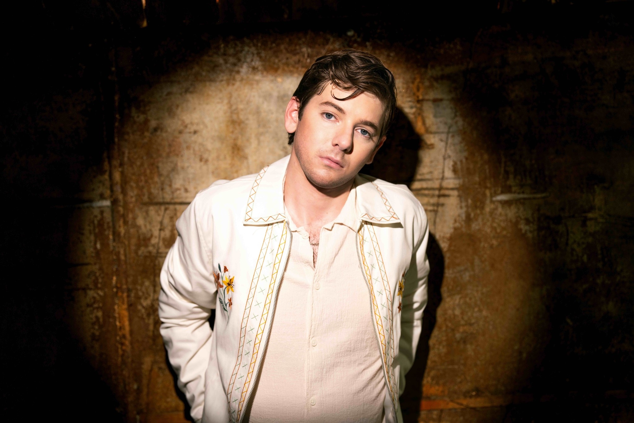 William Beckmann’s ‘Whiskey Lies & Alibis’ Conveys Heartbreak, Resolve, And Reckoning