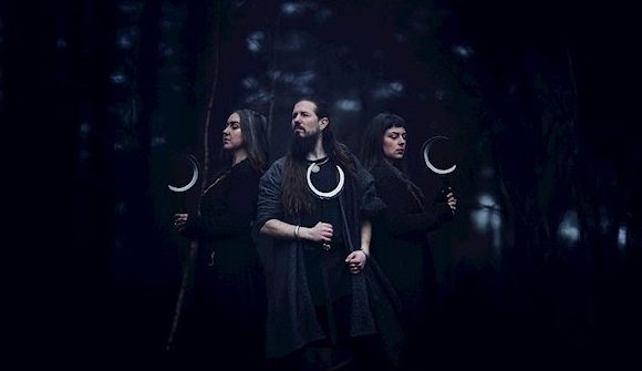 Sun-Celebrating Sowulo Addresses The Darkness With “Āsteorfan”