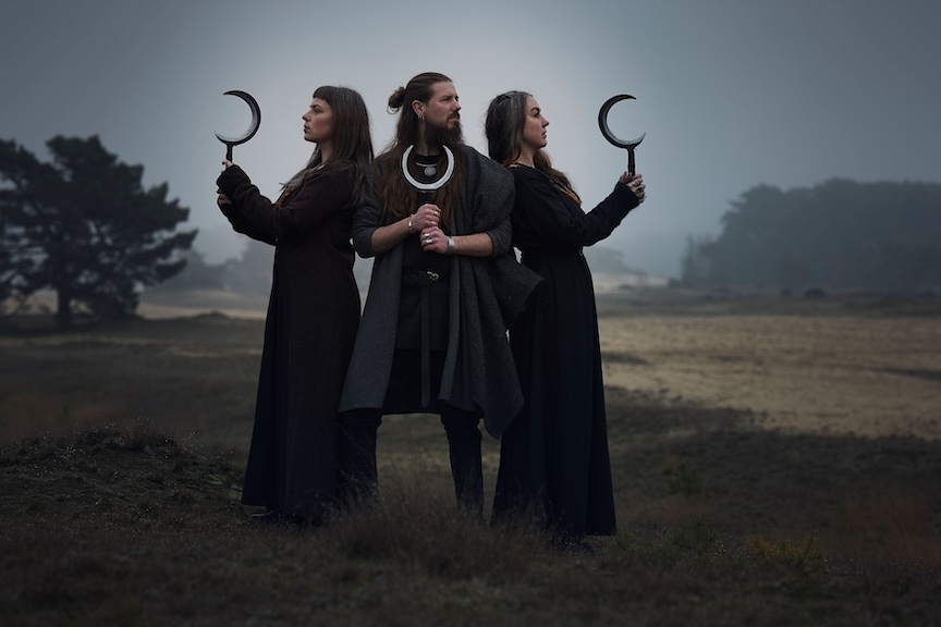 Sowulo’s “Sōl ond Māni” Uses A Broken Instrument To Express The Loss Of Light And Life