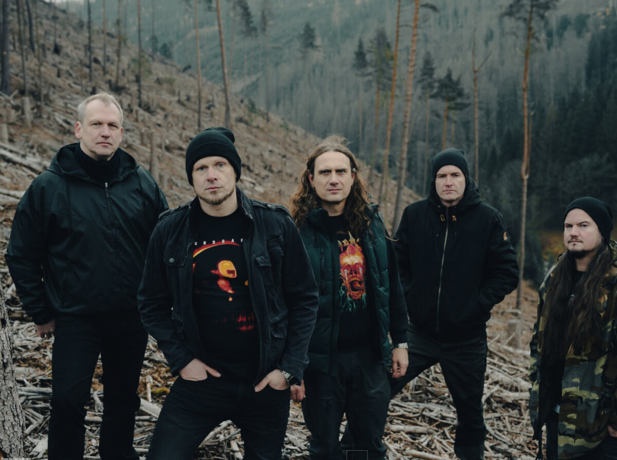 Heaven Shall Burn’s “War Is The Father Of All” Is Dedicated To The War In Ukraine And Features A Ukrainian Choir