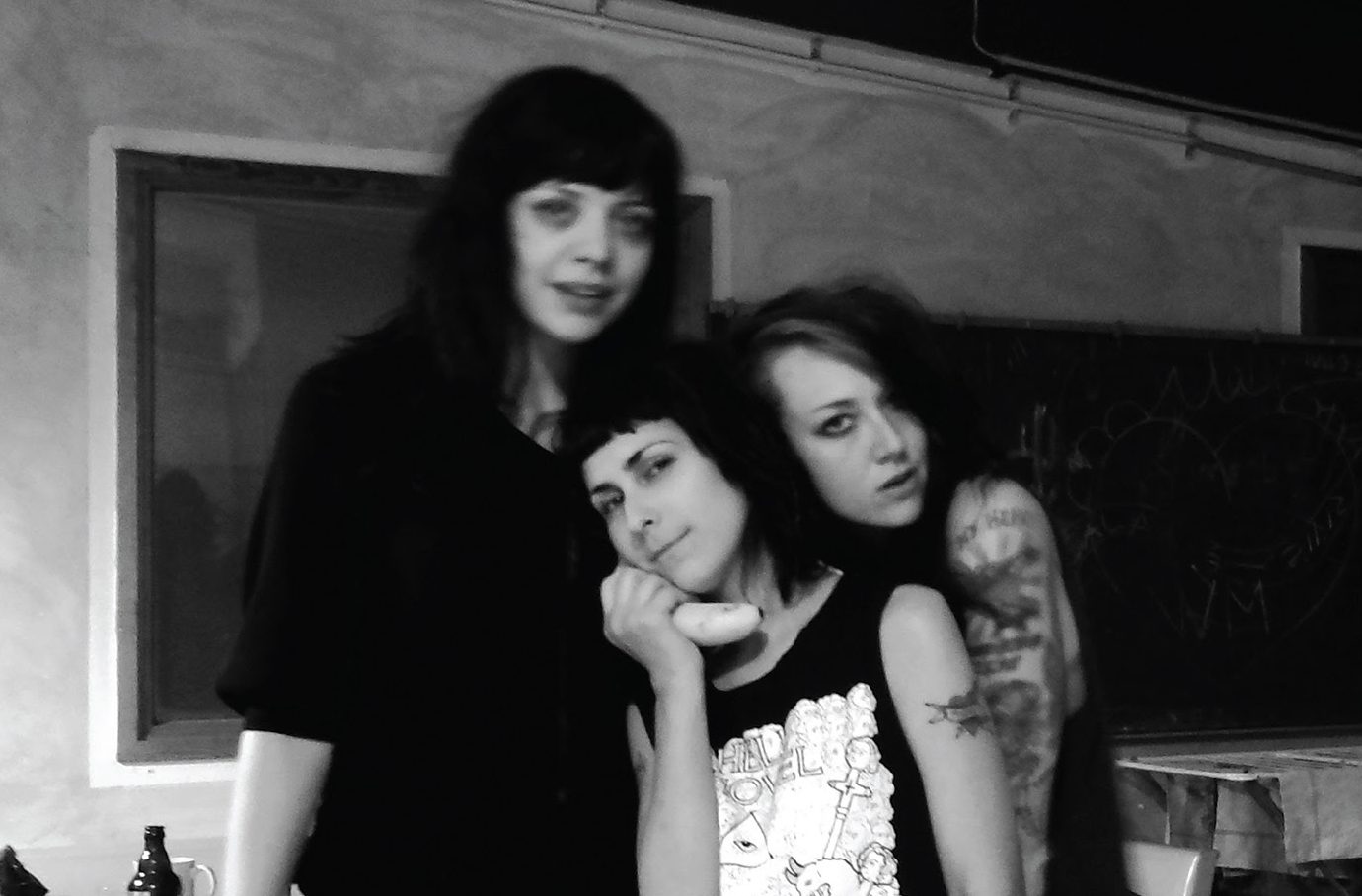 Two 2016 Demo Tracks From The Coathangers Are Pressed To 7 Inch Vinyl Showing Their Creative Process