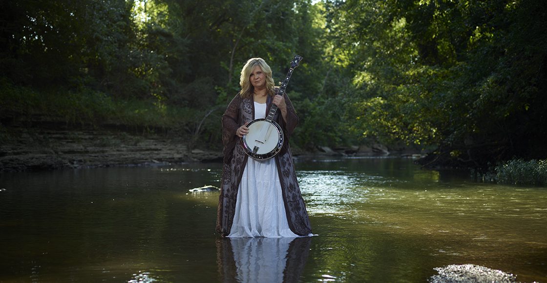 Gena Britt Brings Her Banjo To Collaborative Solo Album ‘Streets, Rivers, Dreams & Heartaches’