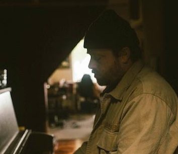 Kelly Finnegan Heralds The Holiday Season With Two New Songs And A 7-Inch Vinyl