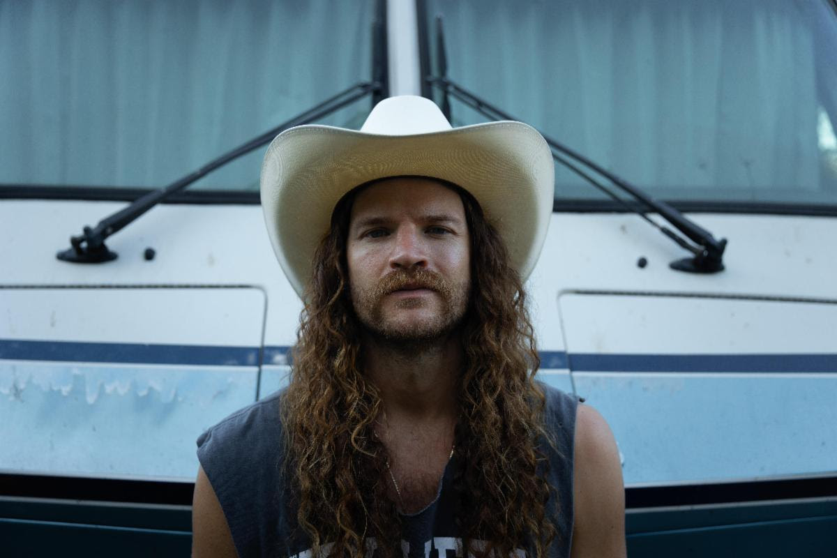 Andy Thomas Has An Anthem For All Those Who Have Been Taken Advantage Of By Bosses: “Dirty Work”