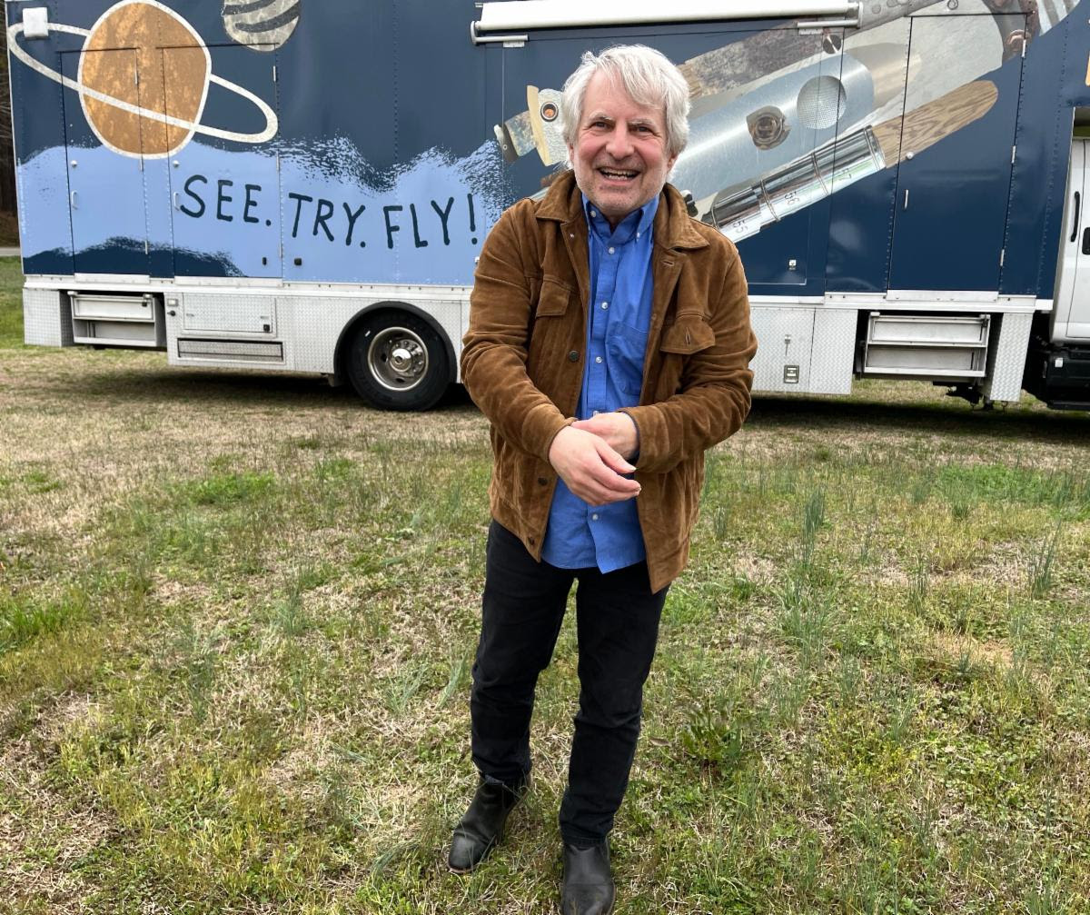 Chris Stamey Returns With Radio-Loving ‘Modernism’ Celebrating The 60s and 70s