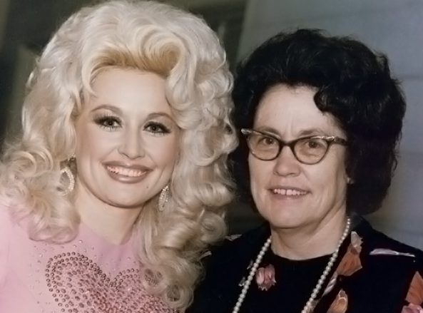 Matriarch Avie Lee Parton’s ‘Smoky Mountain Mama’ Album Is Reissued