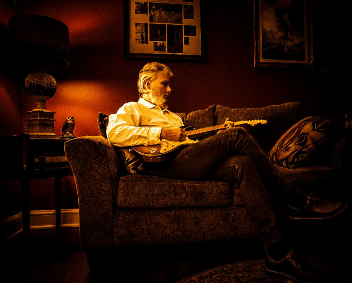 Love Tractor’s Mike Richmond Was Fascinated By Artists Driven By The Need To Create For Debut Solo Album ‘Without An Audience’