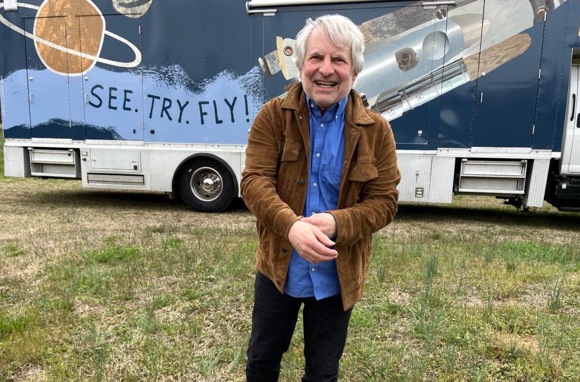 Listen To Chris Stamey’s Take On “Waterloo Sunset” And Pick Up The 7 Inch Vinyl Single