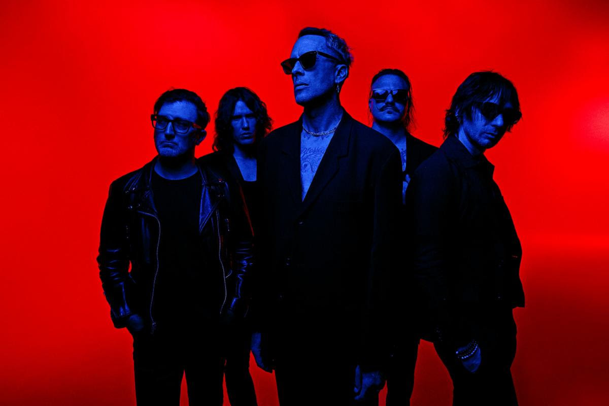 Crashing Wayward Portrays Losing Hope In Yourself With “Going Blind” Single + Video